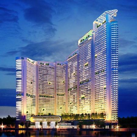 Siglo Suites @ The Acqua Private Residences Mandaluyong Екстериор снимка