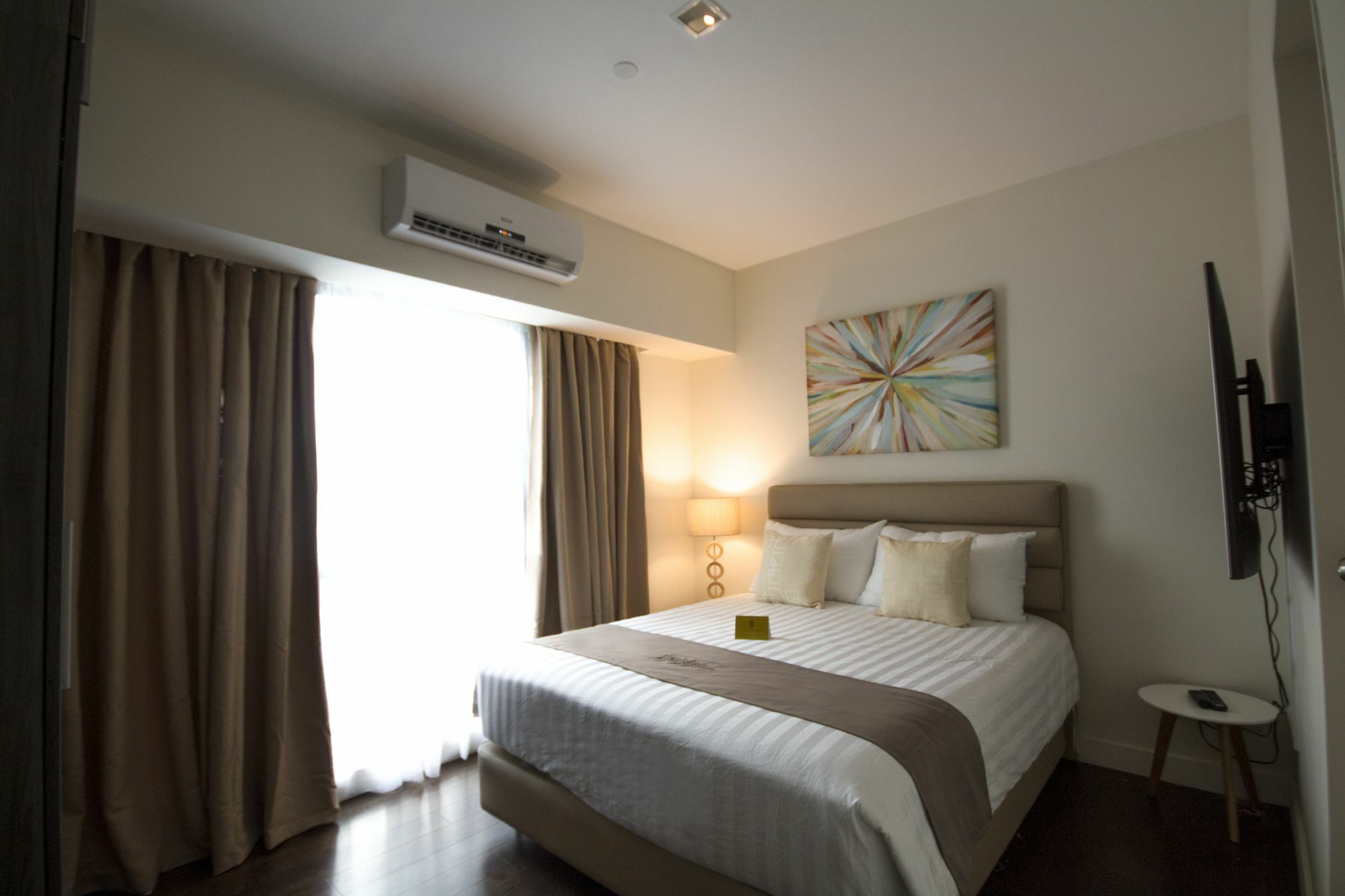 Siglo Suites @ The Acqua Private Residences Mandaluyong Екстериор снимка