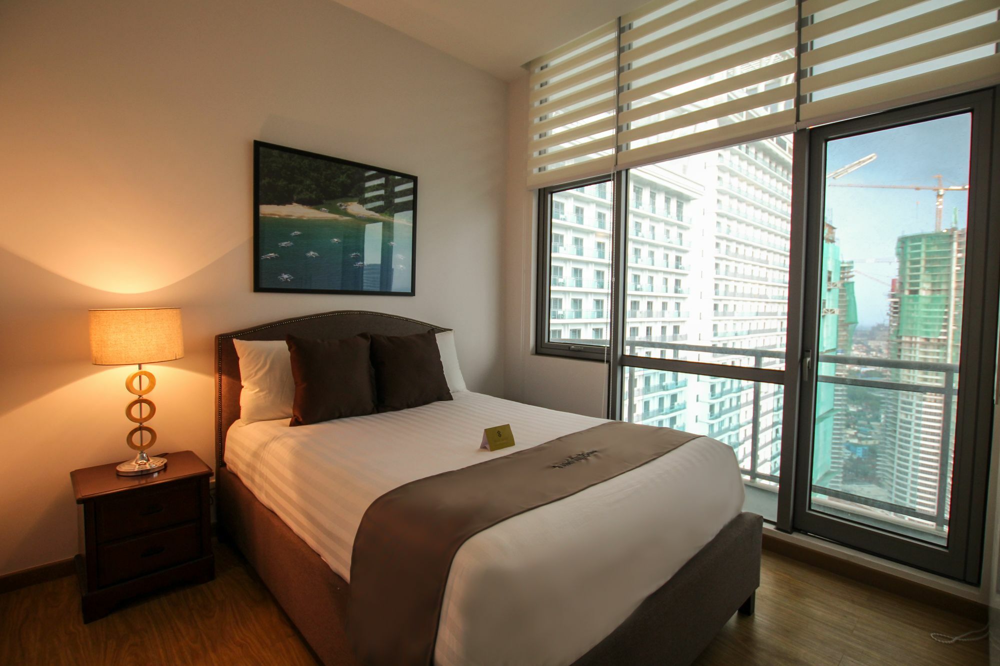 Siglo Suites @ The Acqua Private Residences Mandaluyong Екстериор снимка