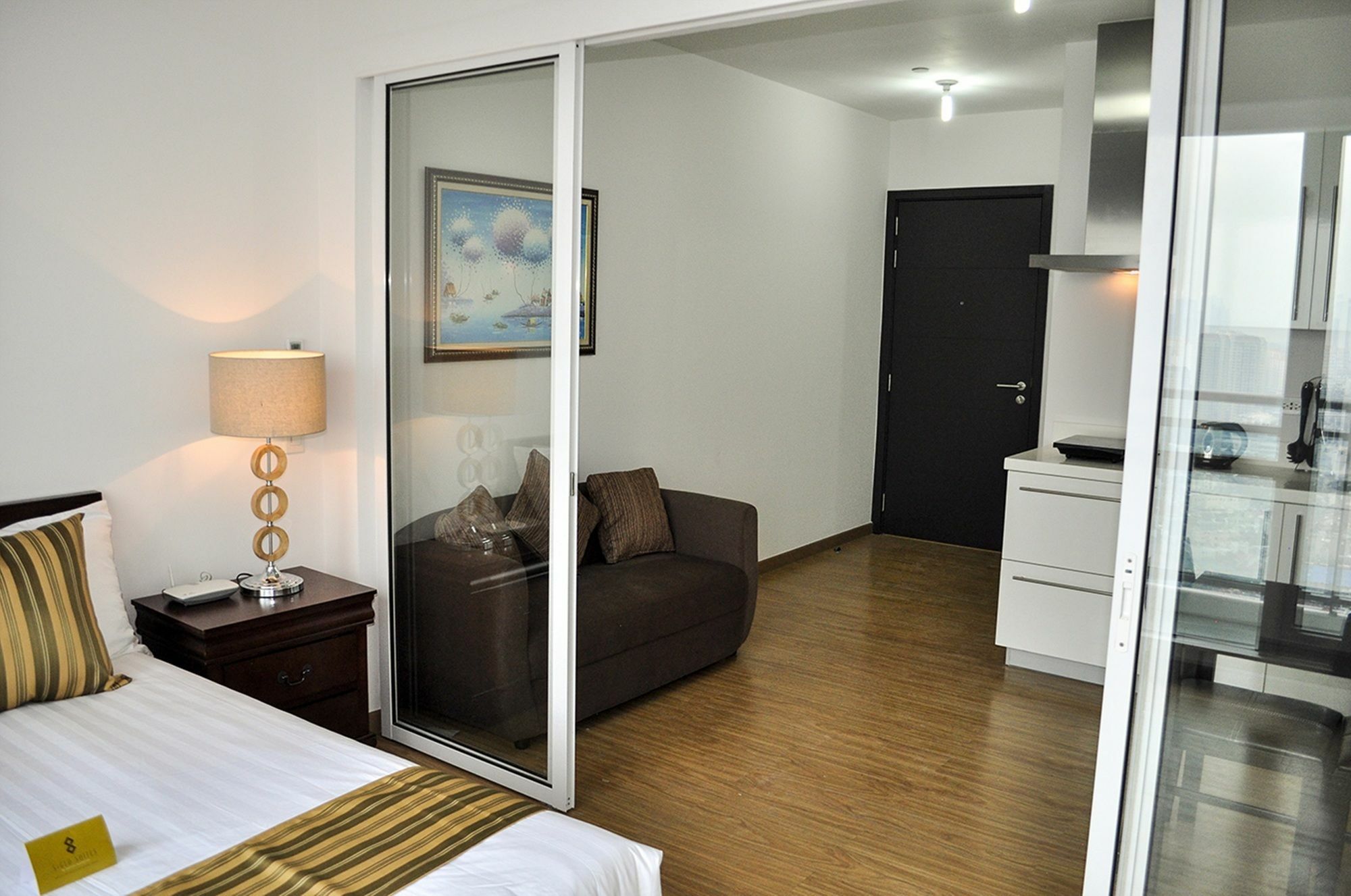 Siglo Suites @ The Acqua Private Residences Mandaluyong Екстериор снимка